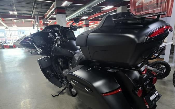 2026 Indian Pursuit Dark Horse 112 W/ Powerband Audio Black Smoke