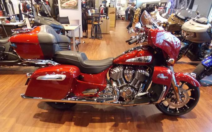 2023 Indian Motorcycle® Roadmaster® Limited Stryker Red Metallic