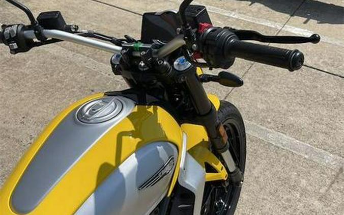 2023 Ducati Scrambler Icon 62 Yellow