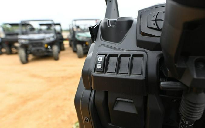 2025 Can-Am Defender MAX DPS HD10