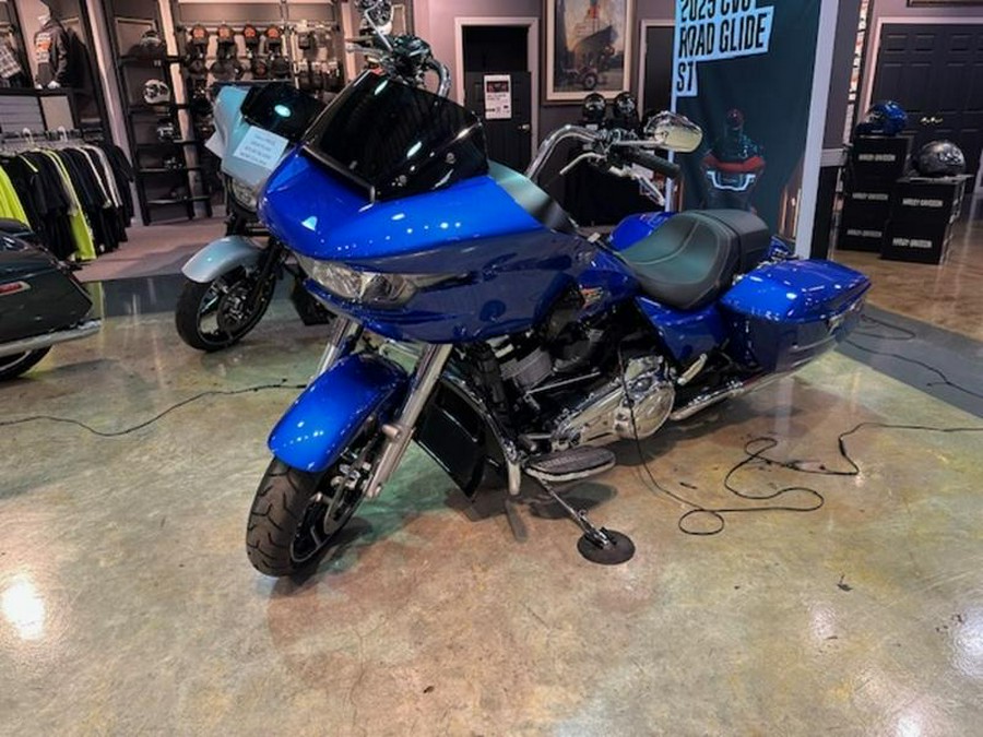 2025 Harley-Davidson® FLTRX - Road Glide®