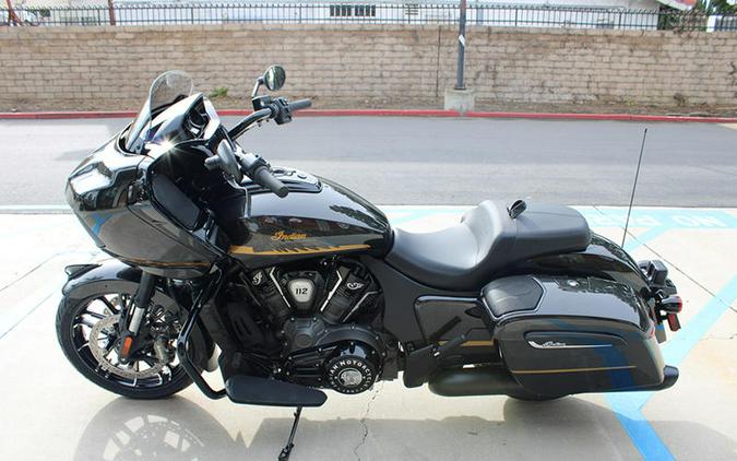 2026 Indian Motorcycle® Challenger® Dark Horse® 112 w/PowerBand Audio Black Crystal w/Black Metalli
