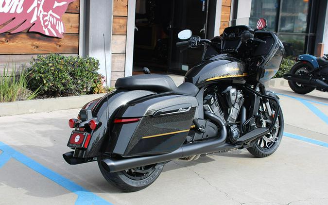 2026 Indian Motorcycle® Challenger® Dark Horse® 112 w/PowerBand Audio Black Crystal w/Black Metalli