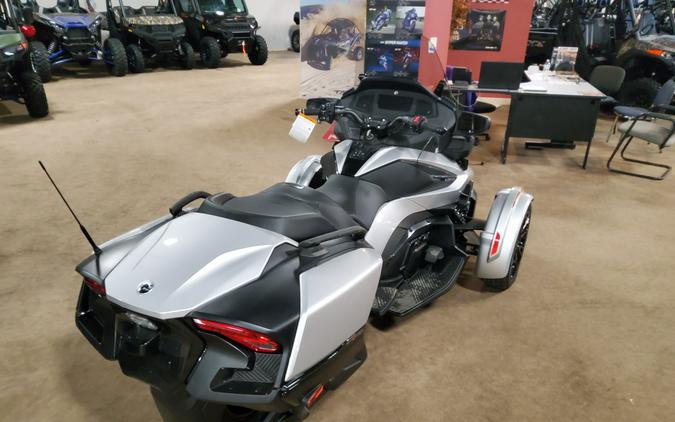 2023 Can-Am™ Spyder RT Base