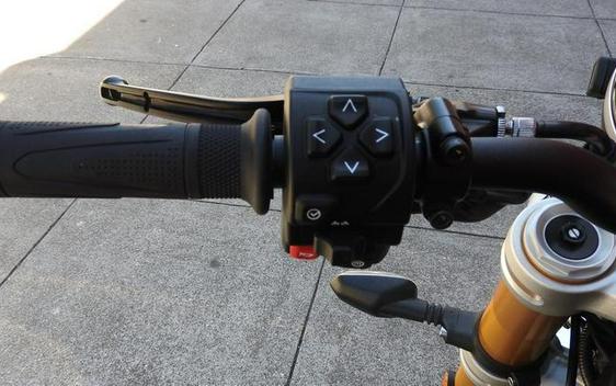 2025 Triumph Speed Twin 1200 RS Sapphire Black