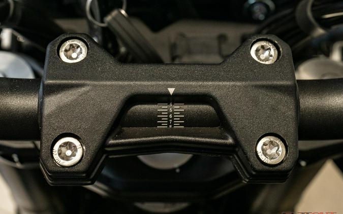 2023 Benelli SRT750X