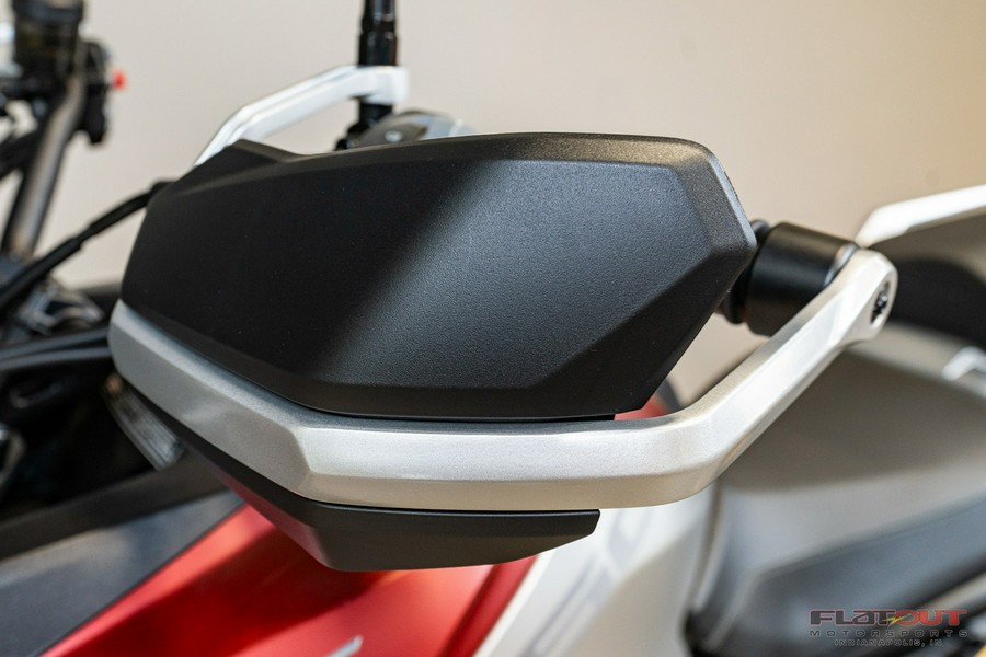 2023 Benelli SRT750X