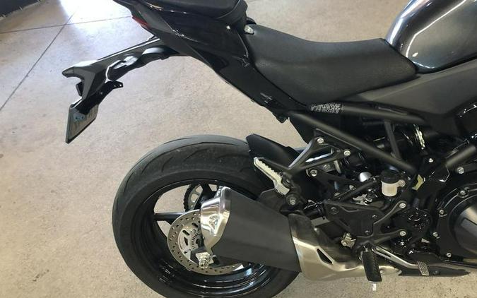 2025 Kawasaki Z900 SE ABS