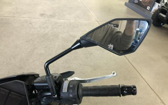 2025 Kawasaki Z900 SE ABS