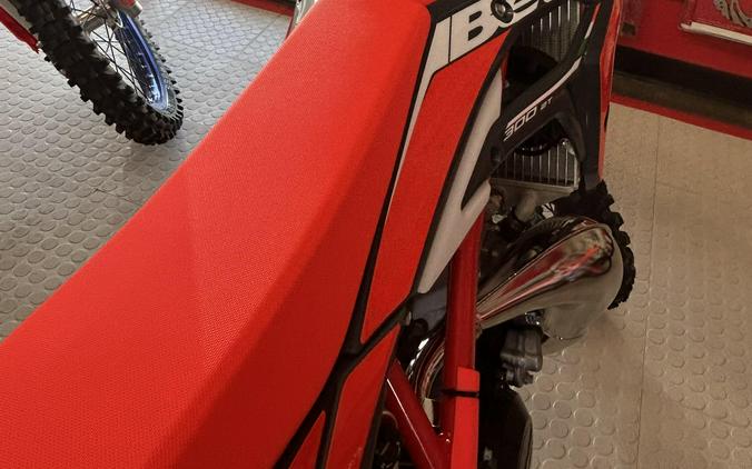 2026 BETA 300 XTRAINER