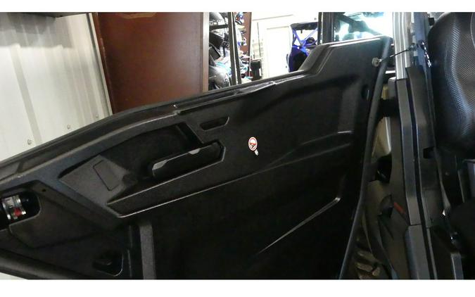 2023 DEFENDER XMR W/HALF DOORS - Can-Am