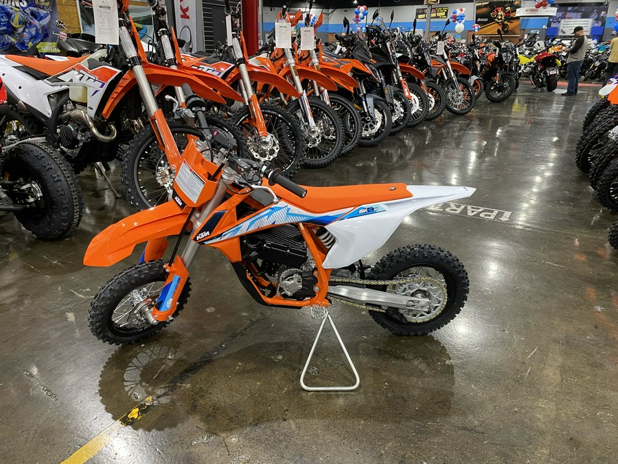 2024 KTM SX-E 3