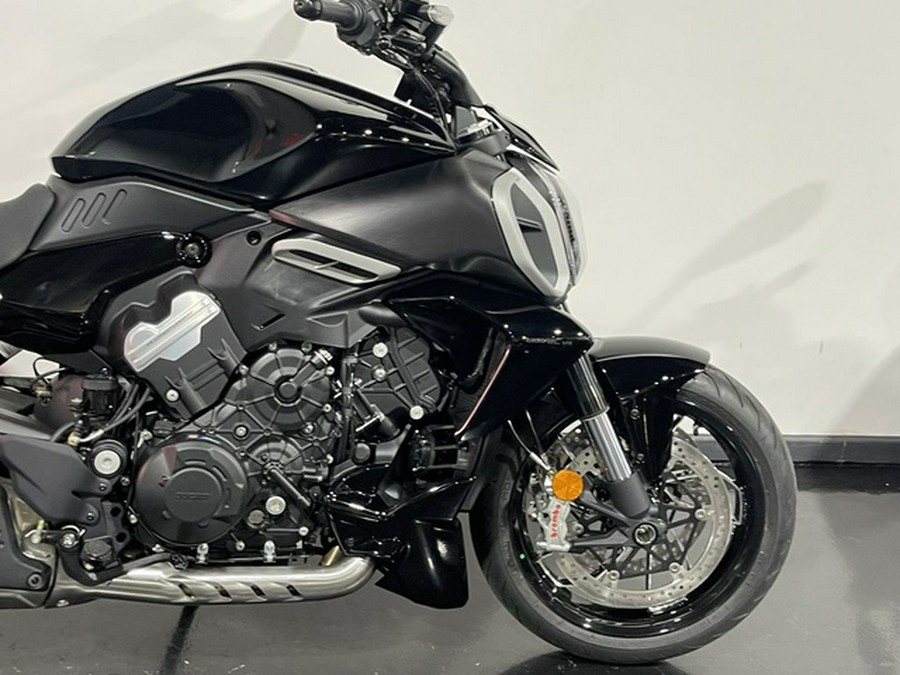 2024 Ducati Diavel V4 Black