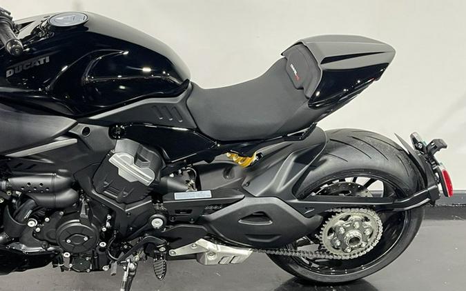 2024 Ducati Diavel V4 Black