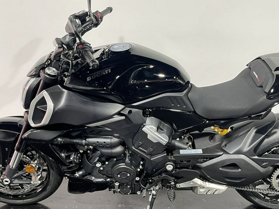 2024 Ducati Diavel V4 Black