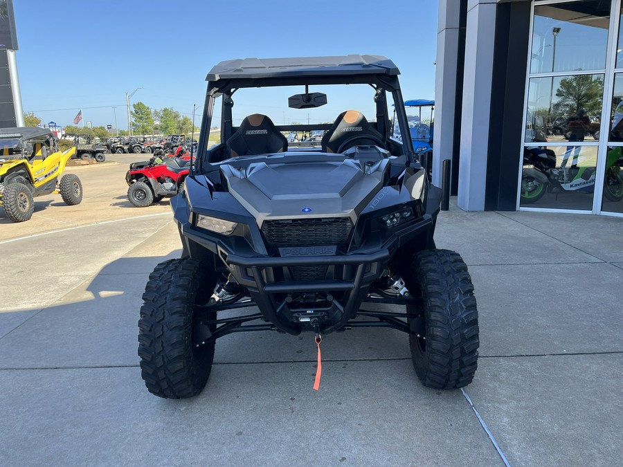 2023 Polaris Industries GENERAL XP 1000 Premium Black Crystal