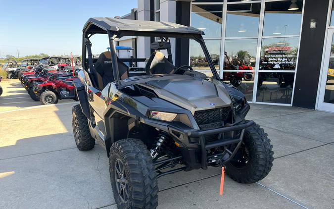 2023 Polaris Industries GENERAL XP 1000 Premium Black Crystal