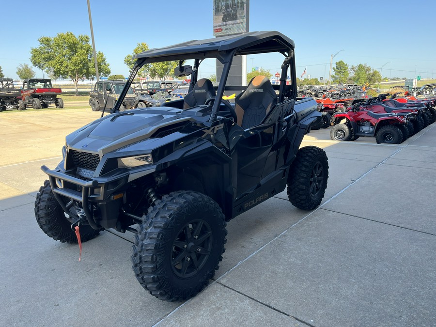 2023 Polaris Industries GENERAL XP 1000 Premium Black Crystal