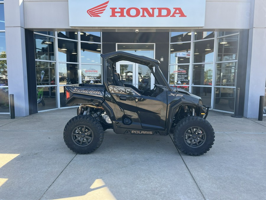 2023 Polaris Industries GENERAL XP 1000 Premium Black Crystal