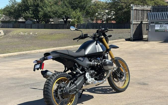 2026 BMW R 12 G/S Night Black Matte