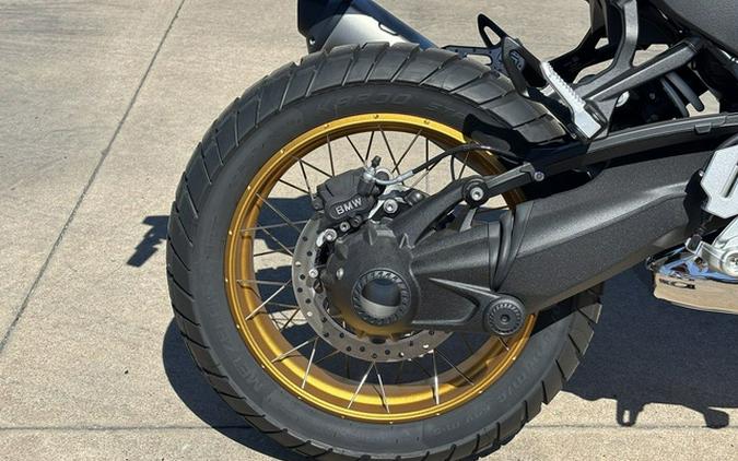 2026 BMW R 12 G/S Night Black Matte