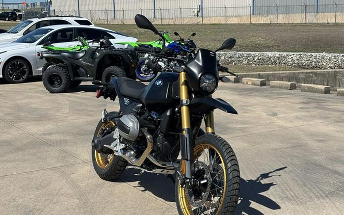 2026 BMW R 12 G/S Night Black Matte