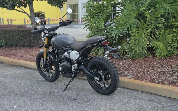 2027 TRIUMPH Scrambler 400 X Matte PewterGrey/Matte Khaki Green