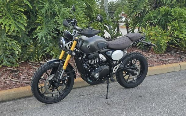 2027 TRIUMPH Scrambler 400 X Matte PewterGrey/Matte Khaki Green