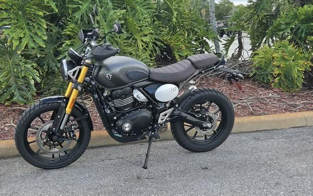 2027 TRIUMPH Scrambler 400 X Matte PewterGrey/Matte Khaki Green
