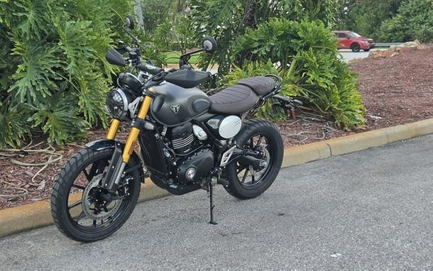2027 TRIUMPH Scrambler 400 X Matte PewterGrey/Matte Khaki Green