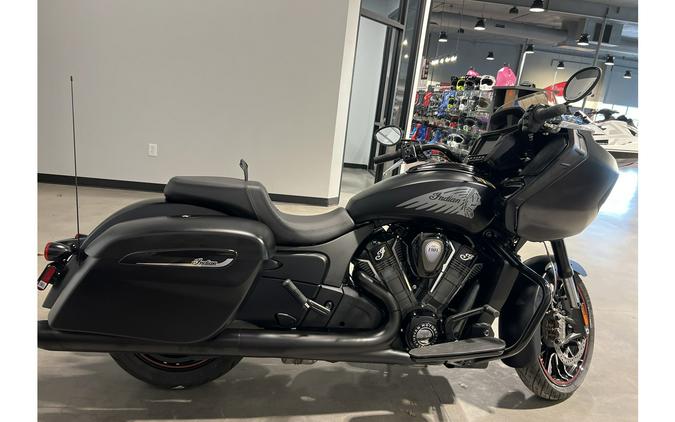 2023 Indian Motorcycle CHALLENGER DARK HORSE