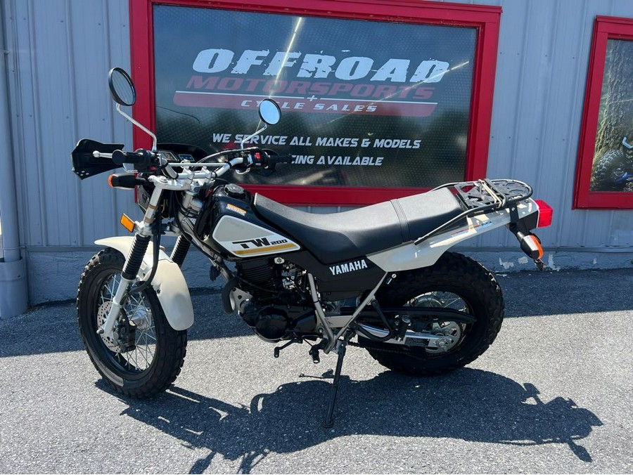 2018 Yamaha TW200EC