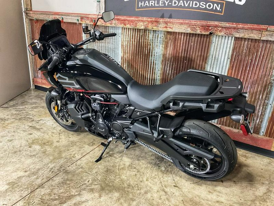 2025 Harley-Davidson® RA1250ST - Pan America® 1250 ST