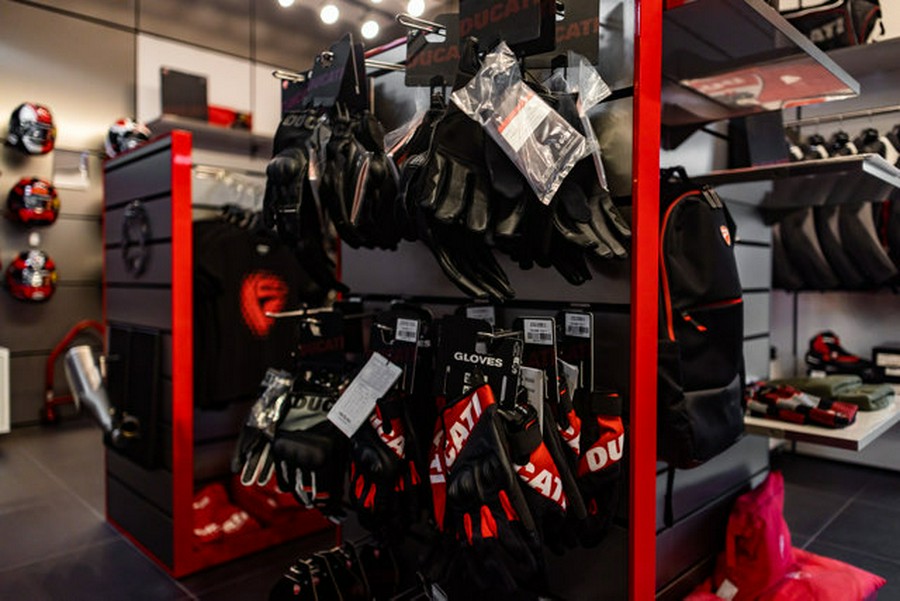 2025 Ducati PANIGALE V2S