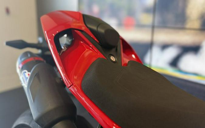 2025 Ducati PANIGALE V2S