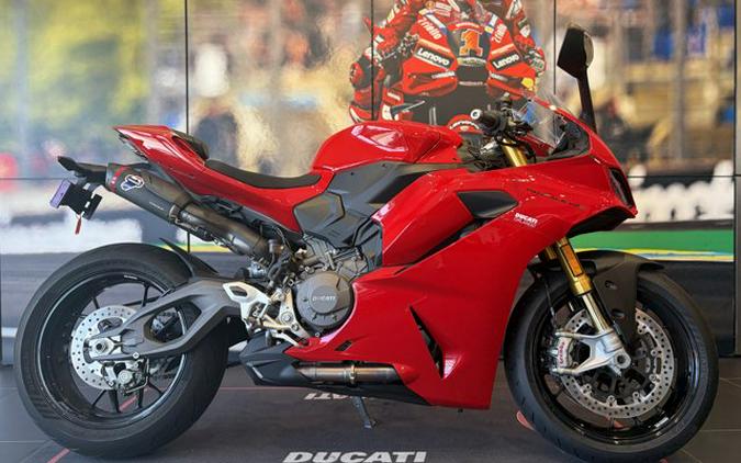 2025 Ducati PANIGALE V2S