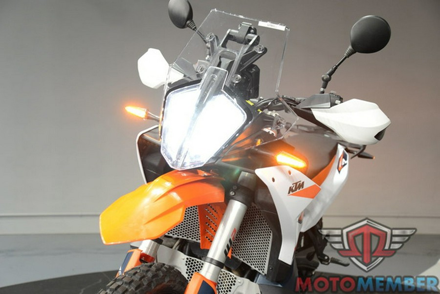 2024 KTM Adventure 890 R