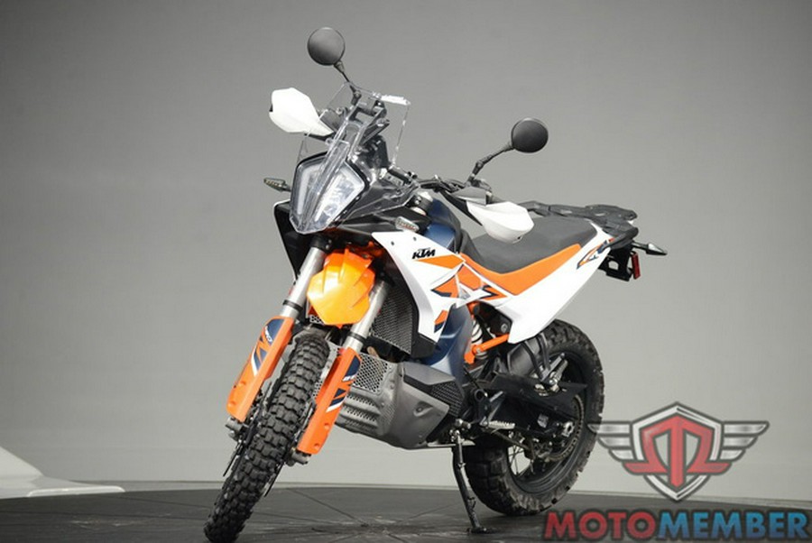 2024 KTM Adventure 890 R
