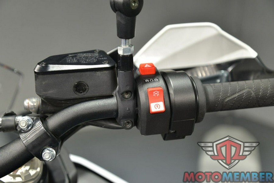 2024 KTM Adventure 890 R