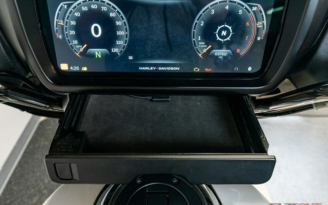 2024 Harley-Davidson® STREET GLIDE 117CI (NEW BODY)