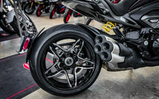 2026 DUCATI X DIAVEL V4