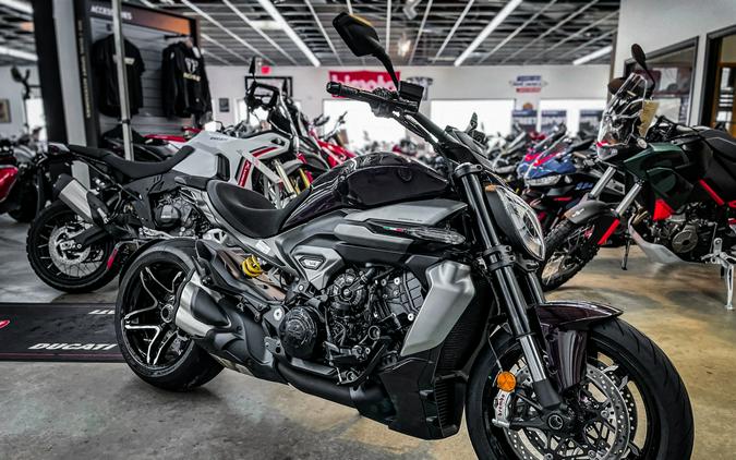2026 DUCATI X DIAVEL V4