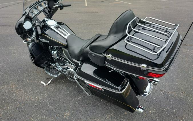 2017 Harley-Davidson Ultra Limited FIREFGHTR BLACK W/PINSTRIPE