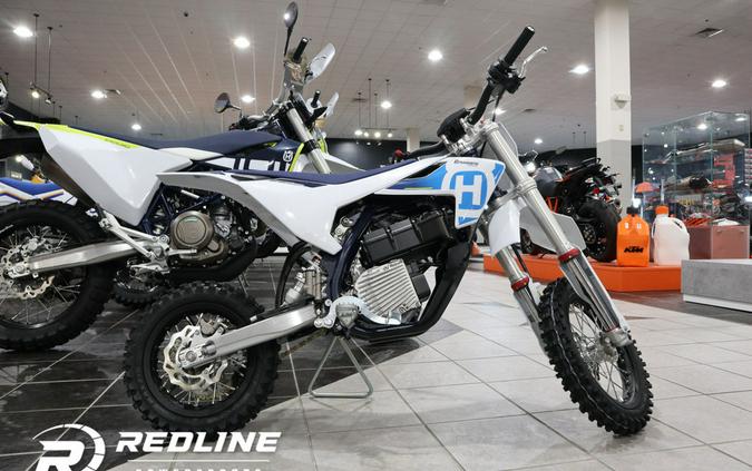 2024 Husqvarna® EE 5