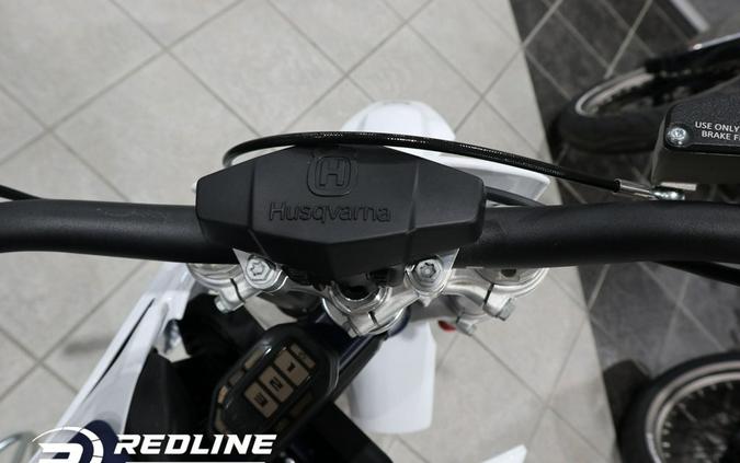 2024 Husqvarna® EE 5