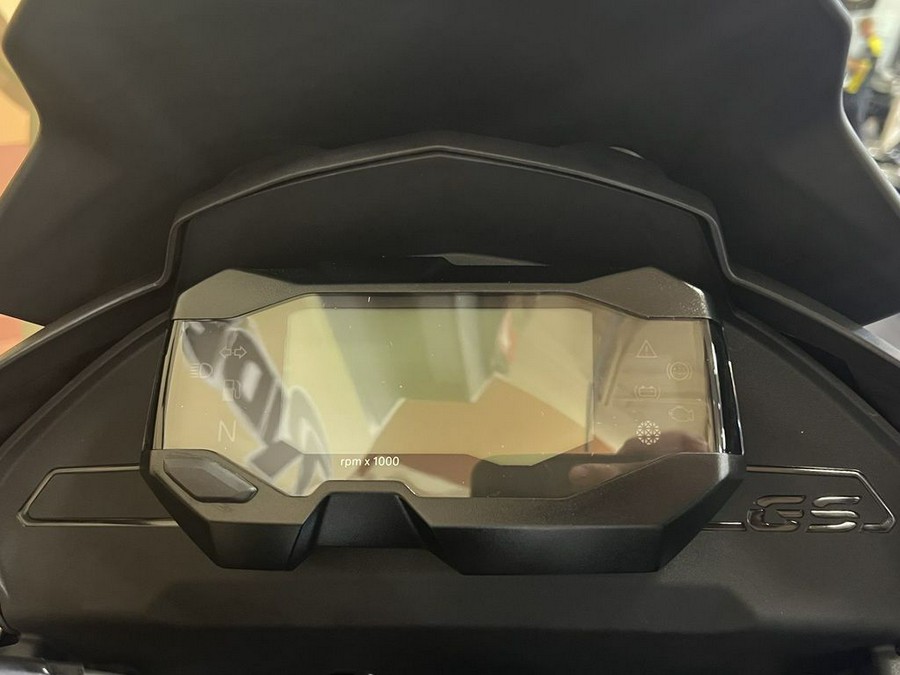 2025 BMW G 310 GS Cosmic Black 3