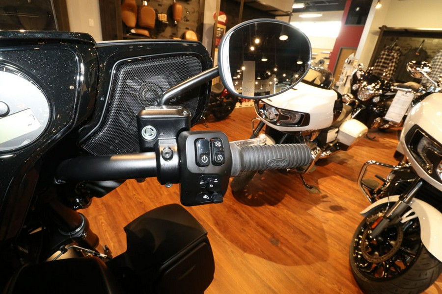 2025 Indian Motorcycle® Roadmaster® PowerPlus Dark Horse® 112 w/PowerBand Black Smoke