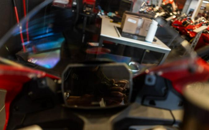 2025 Ducati PANIGALE V2S