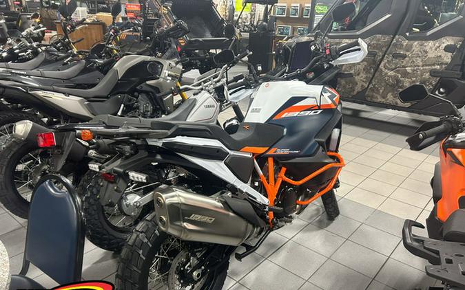 2026 KTM 1390 Super Adventure R 1390