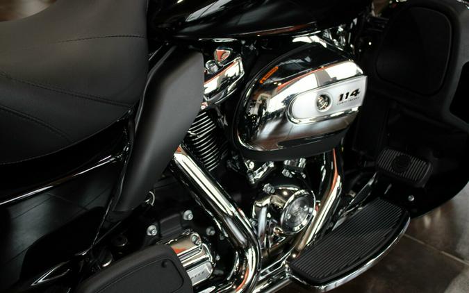 2024 Harley-Davidson Tri Glide Ultra Trike FLHTCUTG